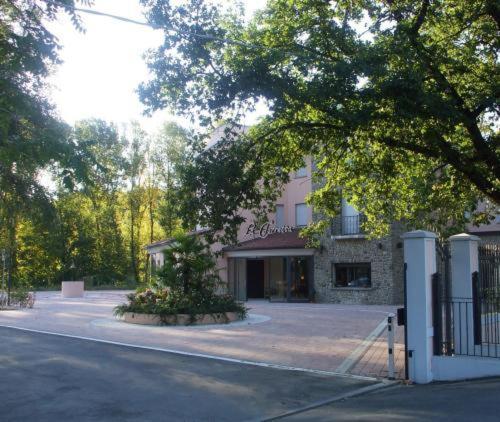 Hotel La Torretta Castel San Pietro Terme Exterior foto